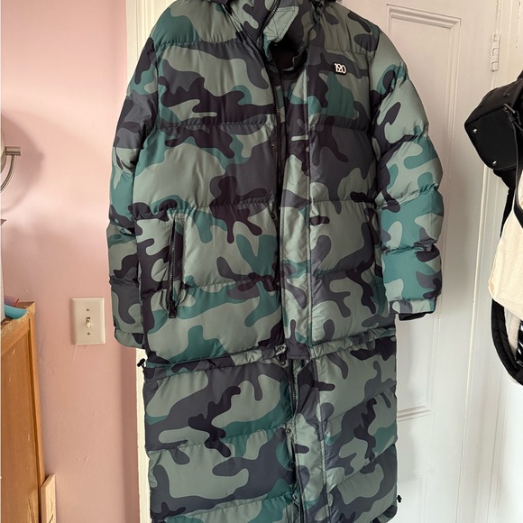 Nineteen Twenty Camouflage Puffer Coat - Picture 3 of 10
